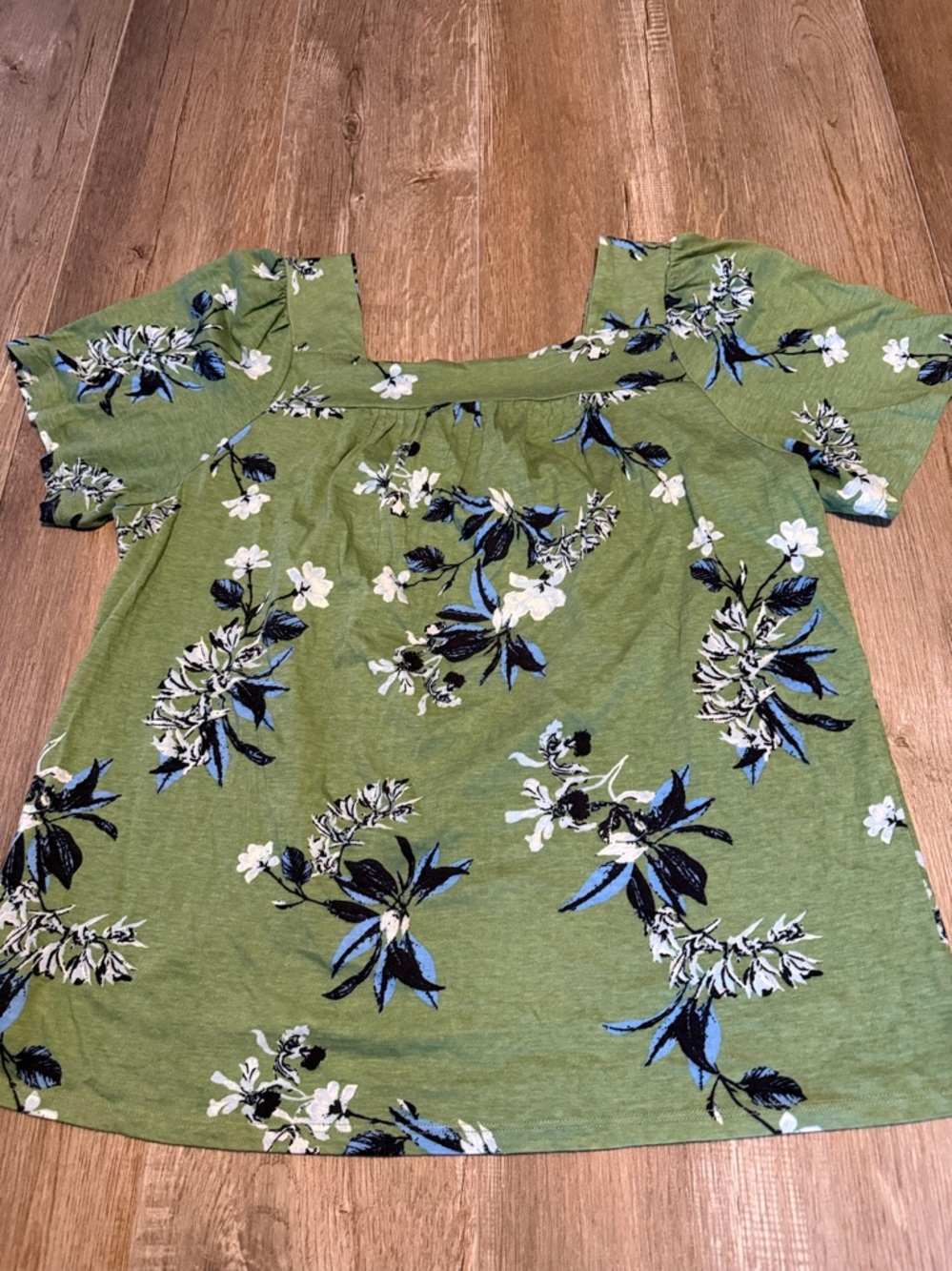 Lucky Brand Floral Square-Neck Tee - Picture 7 of 7